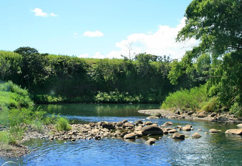 Lamentin, la Grande rivière à Goyaves traverse le site de Ravine Chaude